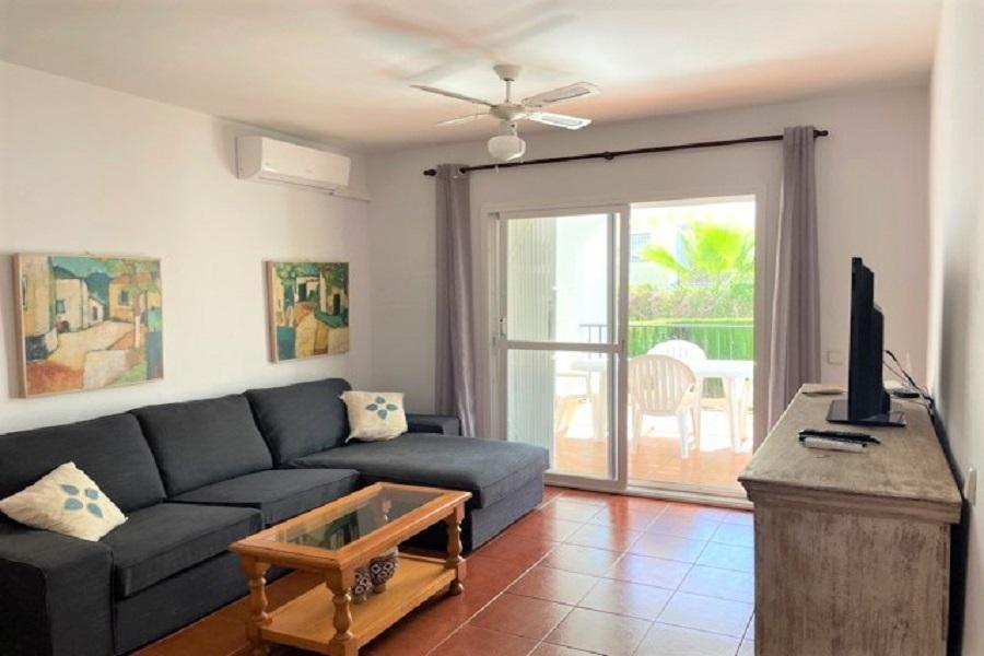 Apartamento con 2 dormitorios a solo 250 metros de Playa Burriana Nerja with aparcamiento en garaje.