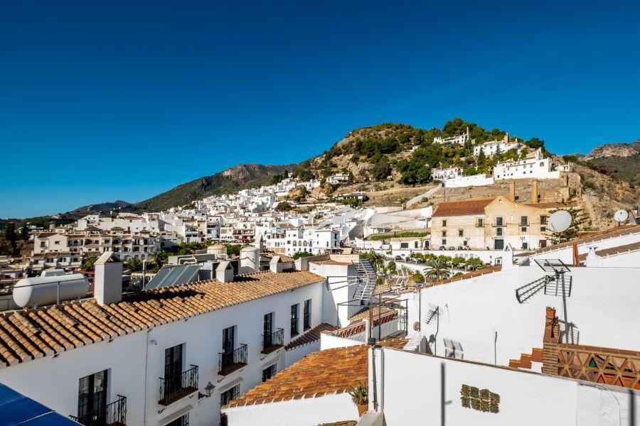 Apartamento en Frigiliana con vistas a la montana.