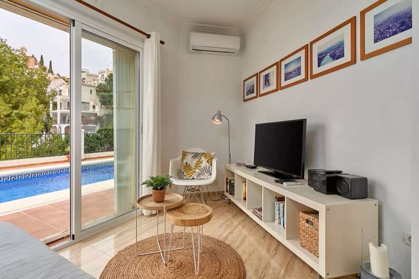 Precioso apartamento con piscina privada y gran terraza soleada a 300 metros de la playa de Burriana