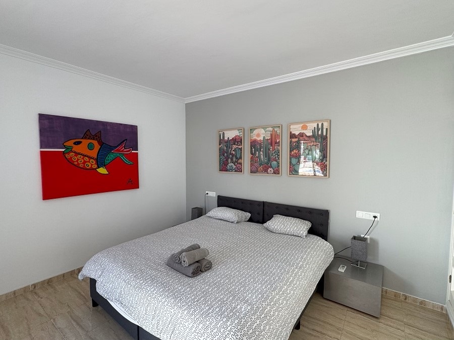 Precioso apartamento con piscina privada y gran terraza soleada a 300 metros de la playa de Burriana