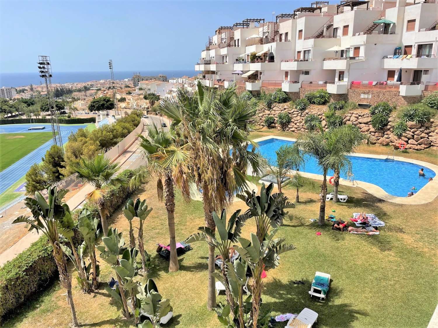 Beautifully furnished renovated 2 bedroom apartment with stunning views over Nerja and the sea.