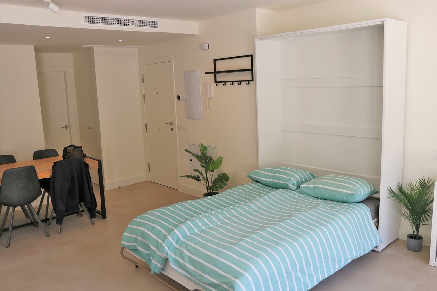 Nouvel appartement luxueusement fini dans un complexe à petite échelle pour de merveilleuses vacances à la plage à Nerja, dans le sud de l’Espagne.