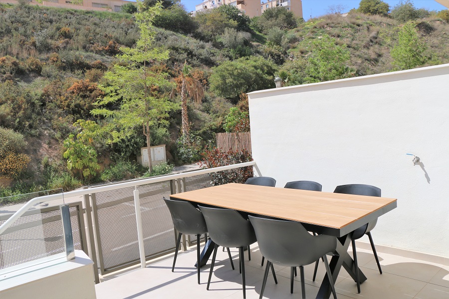 Nuevo apartamento lujoso en un complejo pequeño para unas maravillosas vacaciones de playa en Nerja, sur de España.