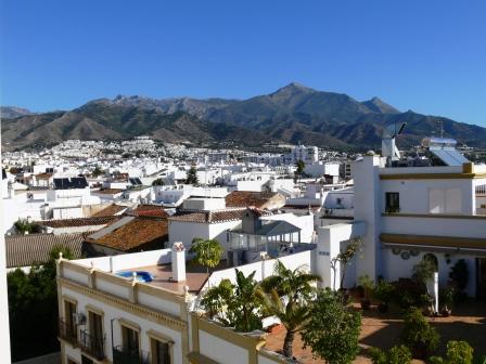 Apartamento en alquiler en el centro de Nerja, a 100 metros del Balcón de Europa.