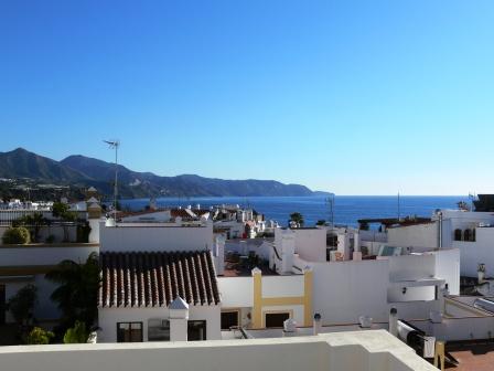 Lägenhet uthyres i centrum av Nerja, 100 meter från Balcon de Europa.