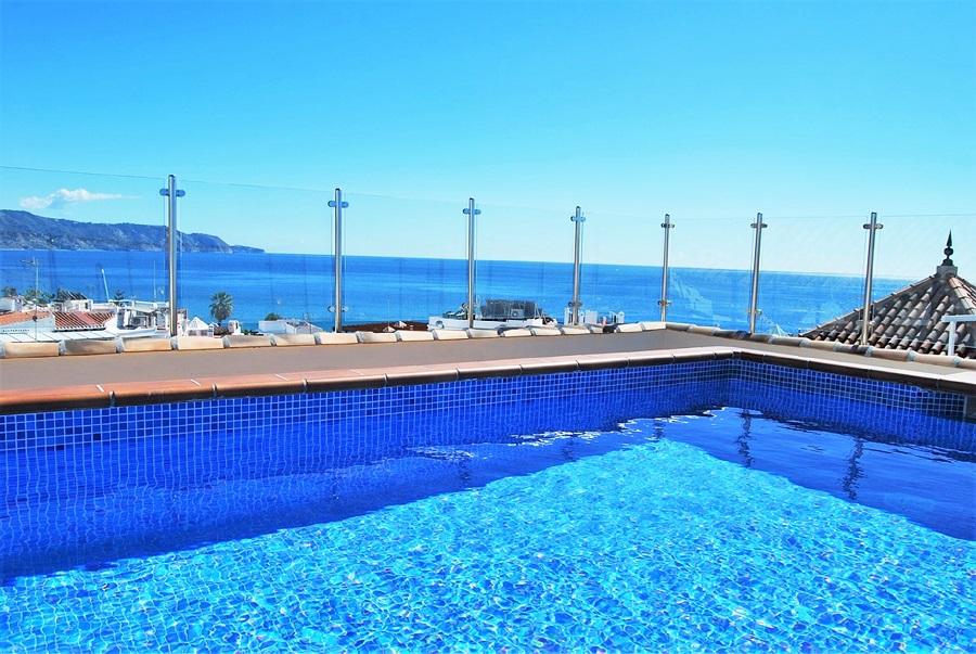 Appartement à louer dans le centre de Nerja, à 100 mètres du Balcon de Europa.