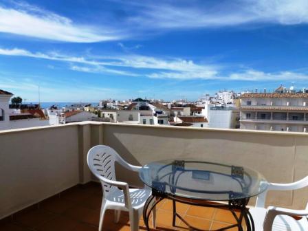 Wohnung zu vermieten im Zentrum von Nerja, 100 Meter vom Balcon de Europa entfernt.