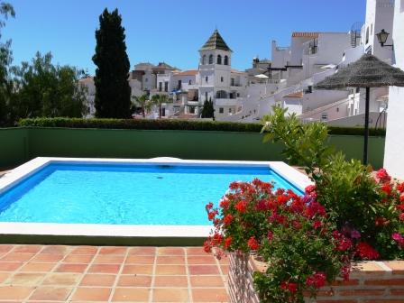 Apartamento de 1 dormitorio con vistas al mar en Capistrano Playa Nerja