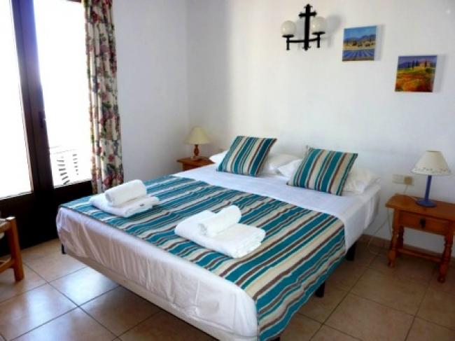 Apartamento de 1 dormitorio con vistas al mar en la hermosa Capistrano Playa