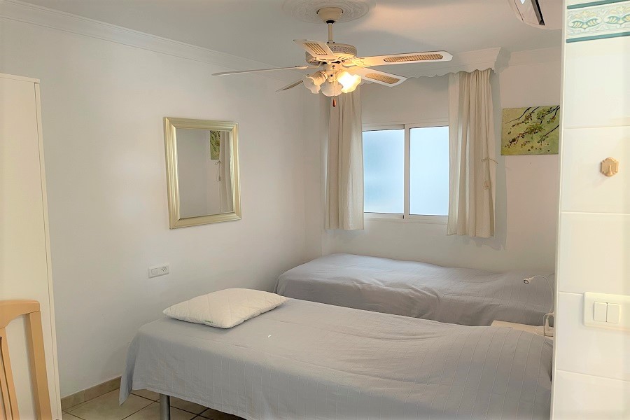 Appartement de 2 chambres avec piscine commune à quelques pas de la plage et du centre de Nerja