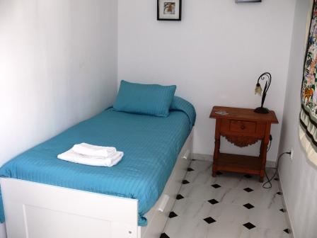 Holiday home with 2 bedrooms and private pool 500 meters from the Burriana beach in Nerja