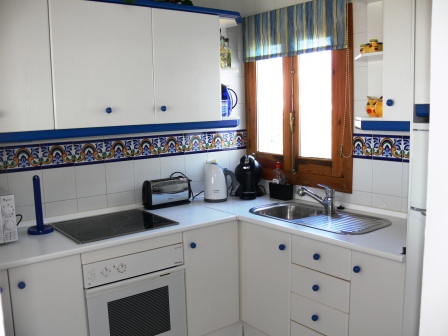 Belle maison de vacances de 2 chambres avec piscine privée à Nerja