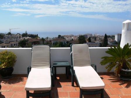 Belle maison de vacances de 2 chambres avec piscine privée à Nerja