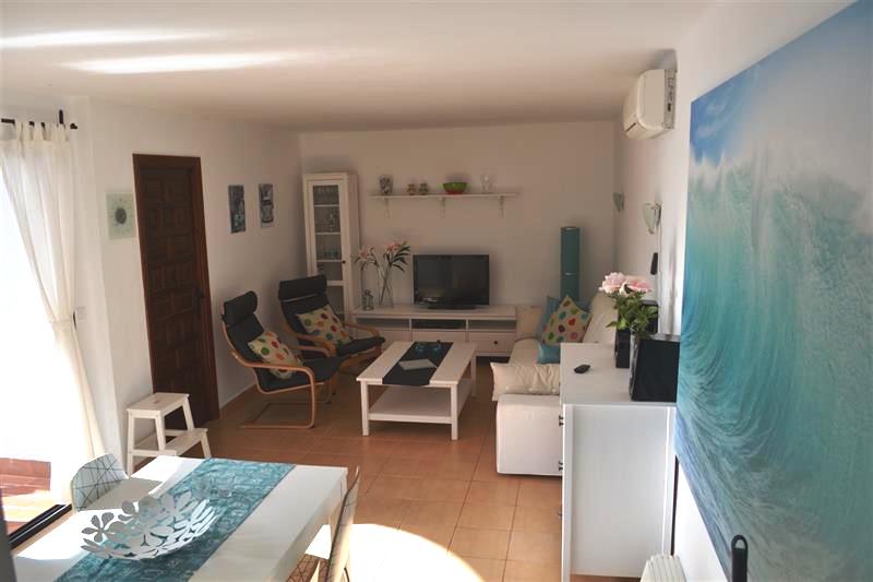 Appartement spacieux avec 2 chambres, 2 salles de bains et une vue magnifique sur la plage de Burriana.