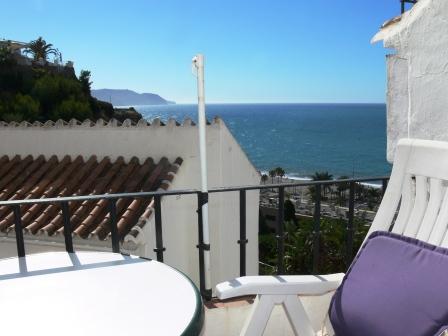 Precioso apartamento con vistas al mar y a la playa de Burriana.