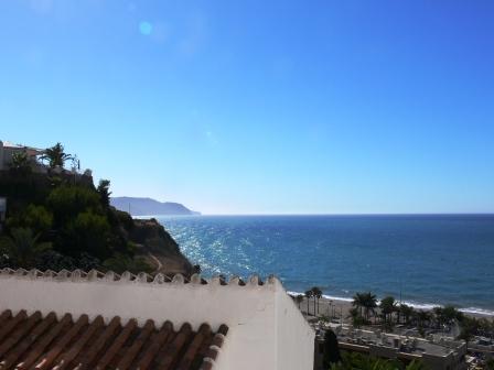 Precioso apartamento con vistas al mar y a la playa de Burriana.