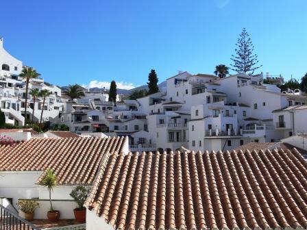 Precioso apartamento con vistas al mar y a la playa de Burriana.