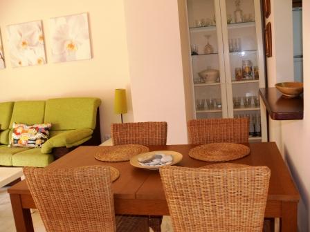 Mooi 2-slaapkamer appartement met gemeenschappelijk zwembad op 75 meter van het Burriana strand in Nerja