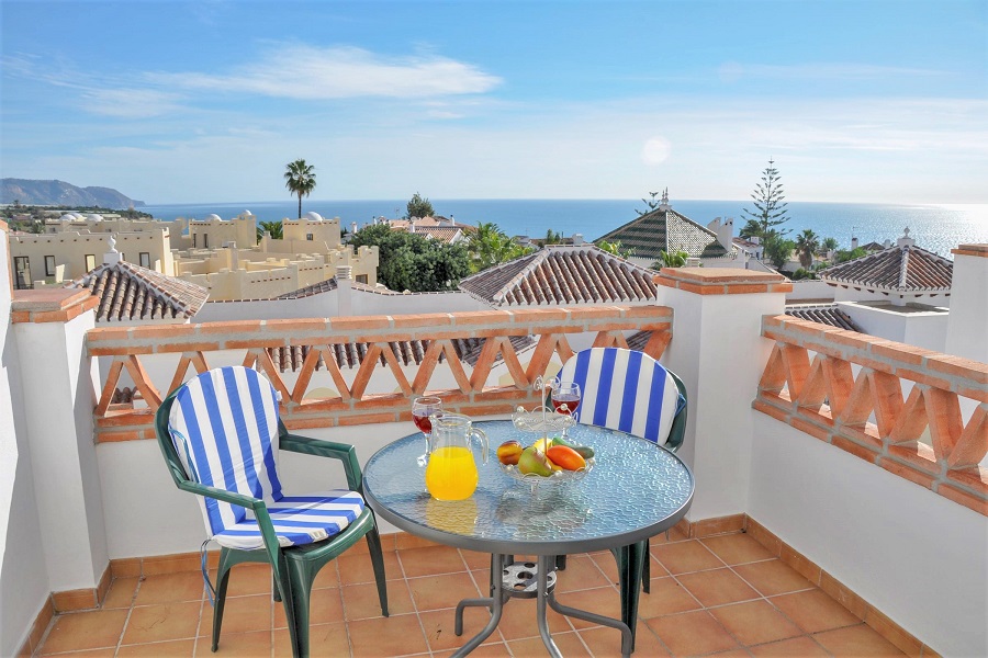 Appartement met 2 slaapkamers en gemeenschappelijk zwembad vlakbij het Burriana strand van Nerja