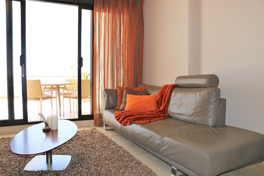 Lussuoso appartamento con 2 camere da letto con vista sul mare a Calaceite tra Nerja e Torrox Costa.