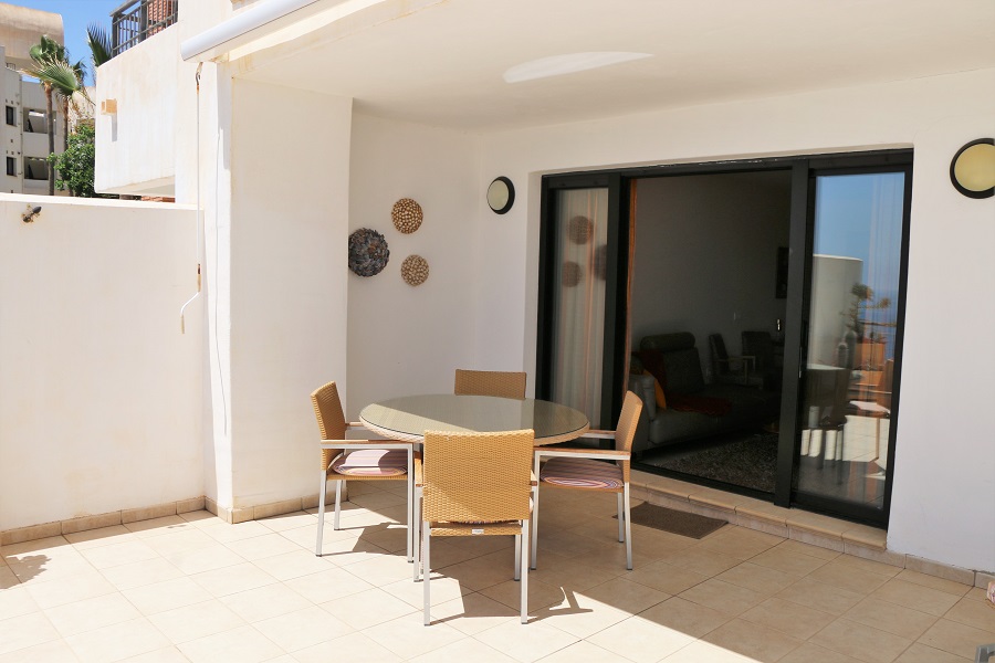 Luxuriöse 2-Zimmer-Wohnung mit Meerblick in Calaceite zwischen Nerja und Torrox Costa.