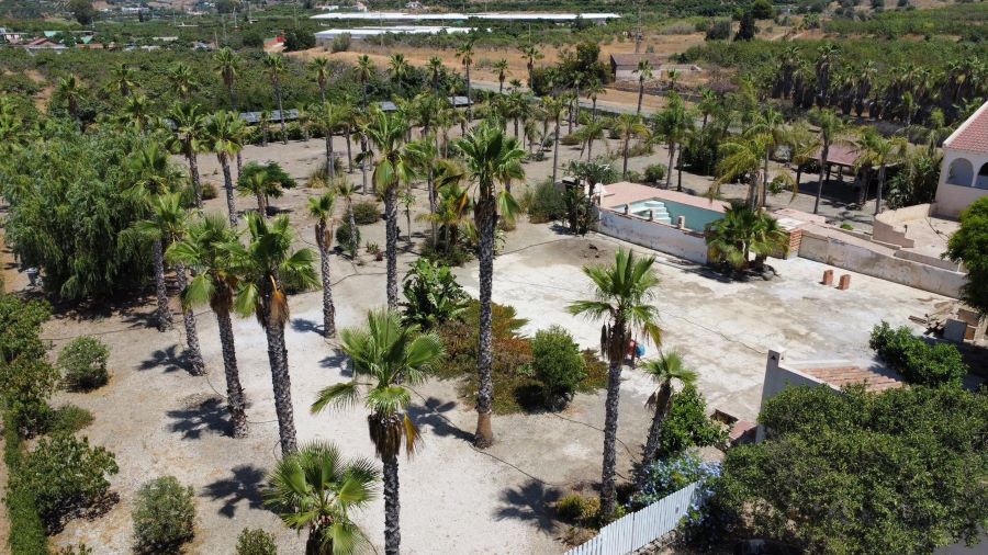 Project with great potential just a few minutes from Caleta de Velez beach