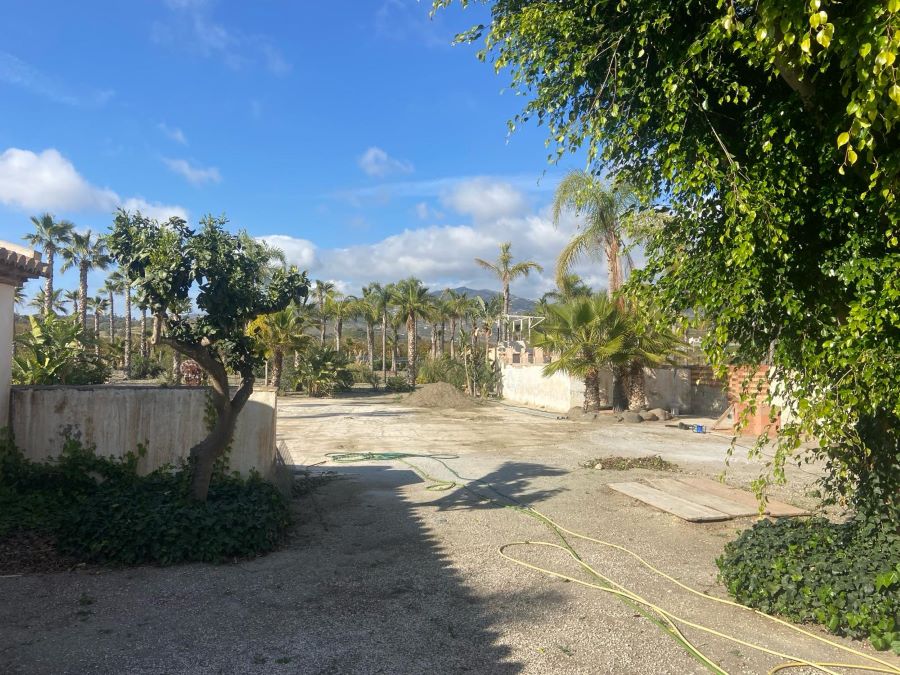 Projet à fort potentiel à quelques minutes de la plage de Caleta de Velez