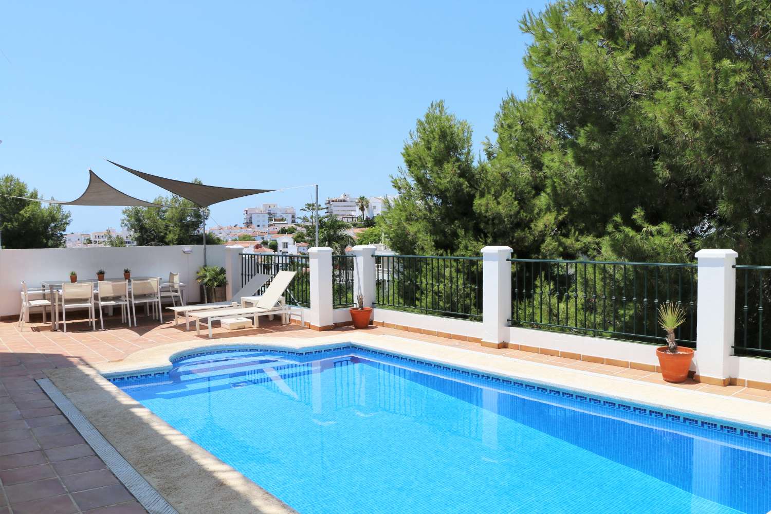 Maison de vacances avec 4 chambres et piscine privée à Burriana, Ne