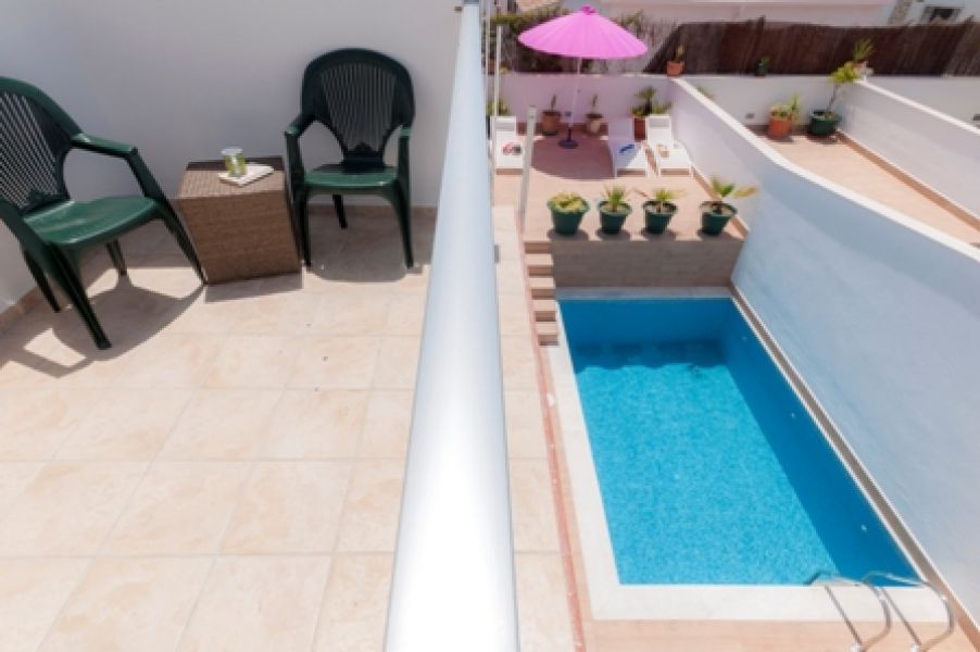 Villa con piscina privata a pochi passi dalla spiaggia e dal centro di Nerja.