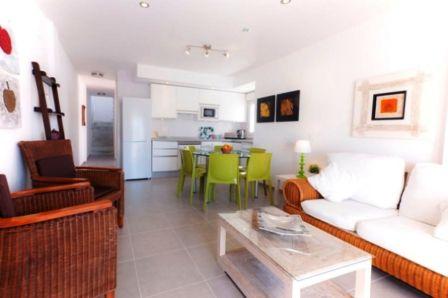 This villa is located 400 meters from the beach and 300 meters from the cozy center of Nerja.