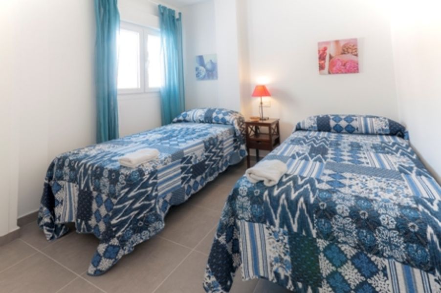 This villa is located 400 meters from the beach and 300 meters from the cozy center of Nerja.