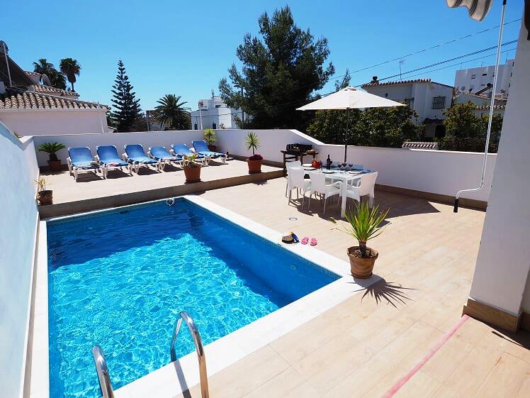 Holiday villa with 3 bedrooms and private pool in Nerja