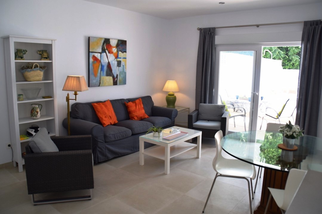 Ny 3 roms villa med privat basseng ideell beliggenhet i Nerja