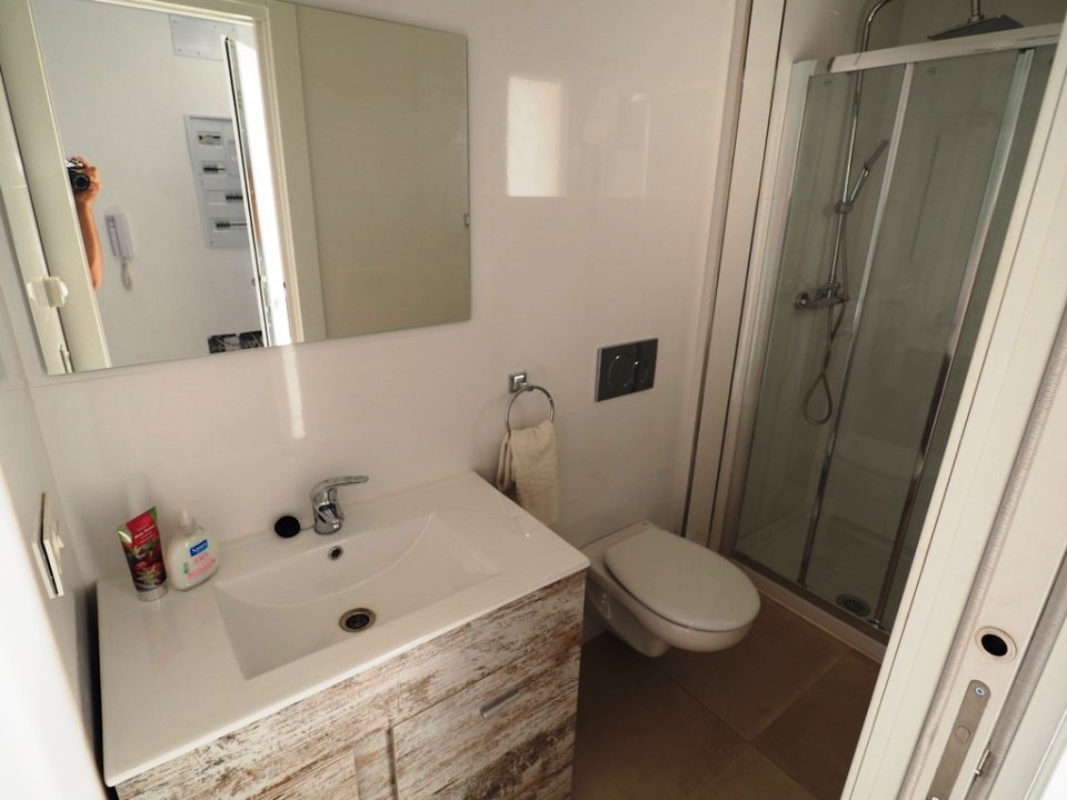 Nueva villa de 3 dormitorios con piscina privada idealmente ubicada en Nerja