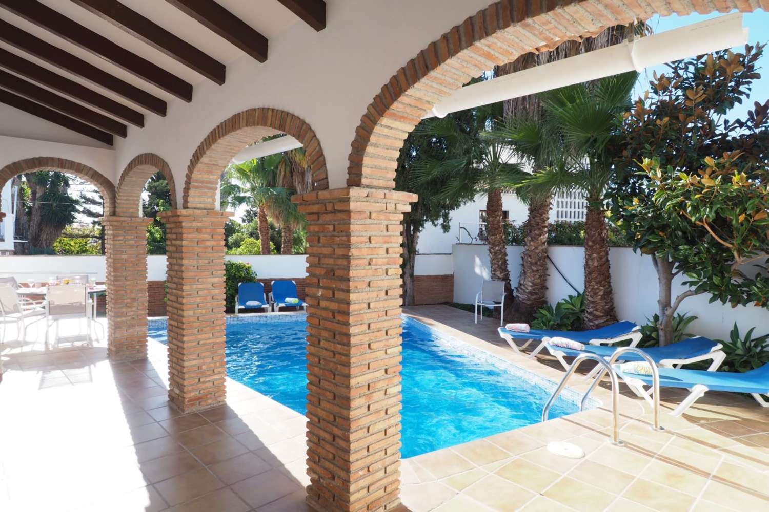 Villa mit privatem Pool im Parador-Bereich in Nerja