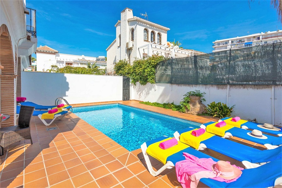 Rymlig villa med pool i Parador-området i Nerja, södra Spanien.