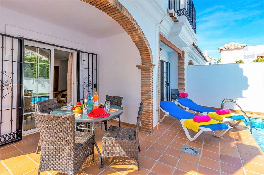 Geräumige Villa mit Pool im Parador in Nerja, Südspanien.