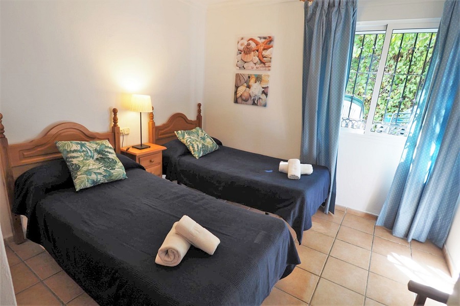 Wunderschön eingerichtete, renovierte 2-Zimmer-Wohnung mit herrlichem Blick über Nerja und das Meer.