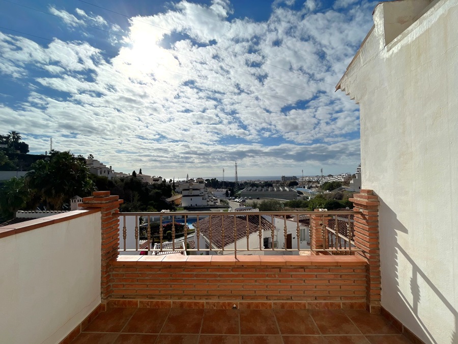 Espaciosa casa unifamiliar aislada en una zona muy tranquila con bonitas vistas al mar y orientación sur