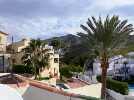 Maison de vacances avec piscine privée à 600 mètres de la plage de Burriana à Nerja, sud de l’Espagne