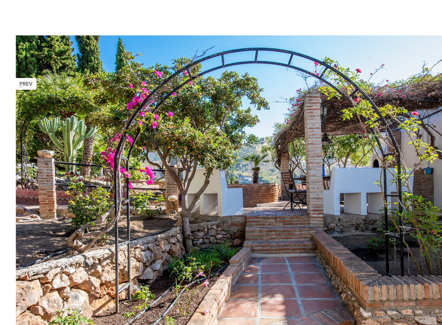 Villa spacieuse avec grand jardin et piscine entre Nerja et Frigiliana