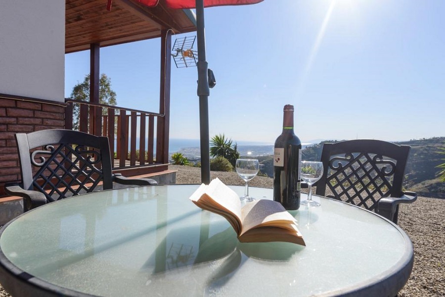 Villa med privat pool og rummelig have i Algarrobo, Sydspanien