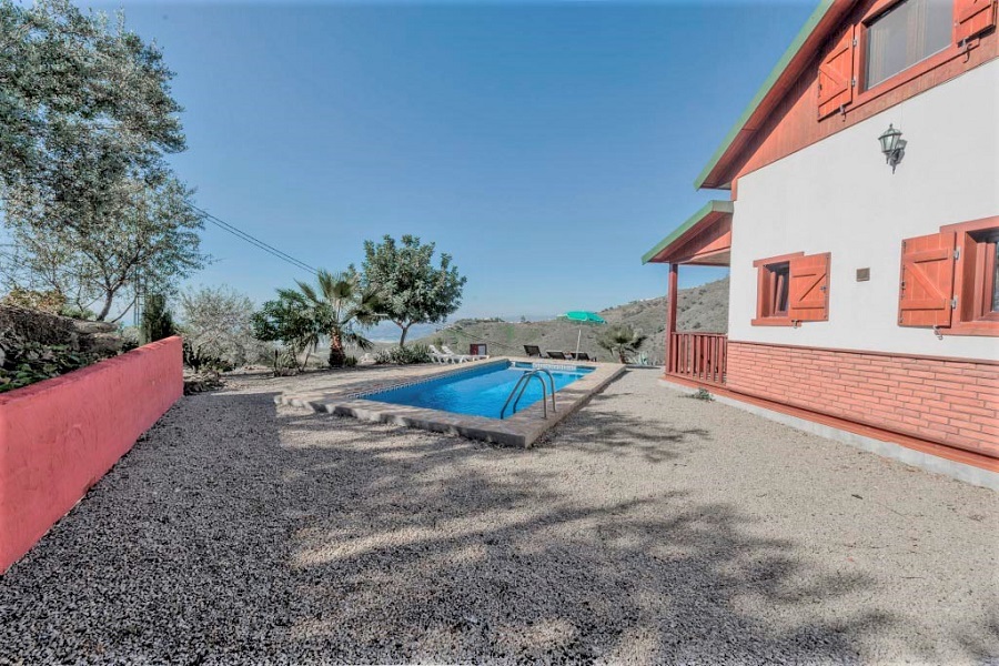 Semesterhus med pool och havsutsikt i Algarrobo, södra Spanien