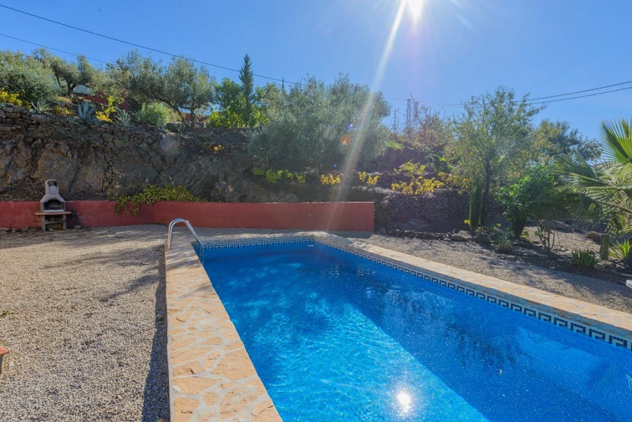 Vakantiehuis met zwembad en zeezicht in Algarrobo, Zuid Spanje