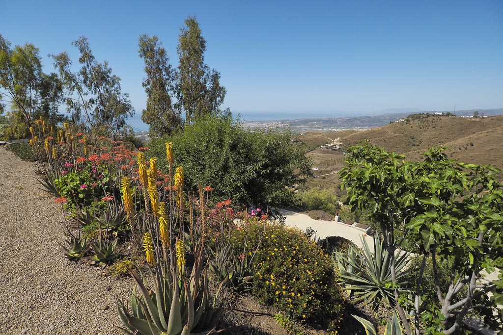 Ferienhaus mit privatem Pool und Meerblick in Algarrobo, Andalusien.