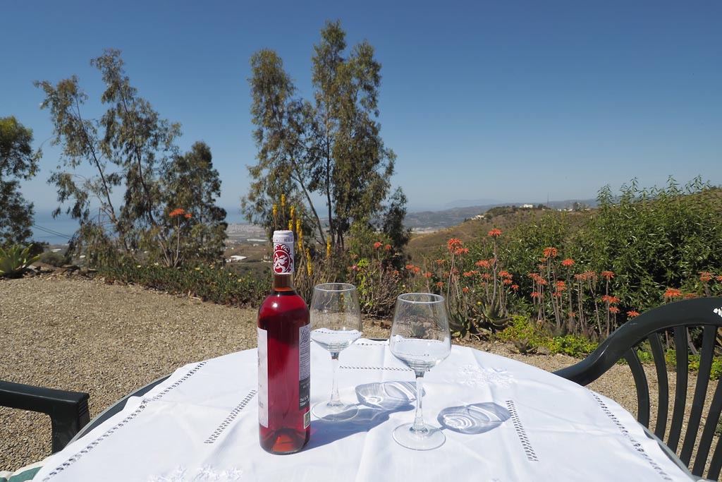 Semesterhus med privat pool och havsutsikt i Algarrobo, Andalusien.