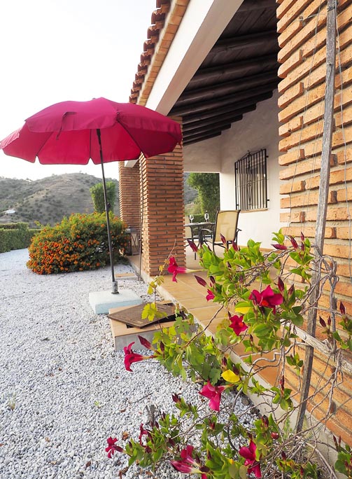 Ferienhaus mit privatem Pool und Meerblick in Algarrobo, Südspanien.