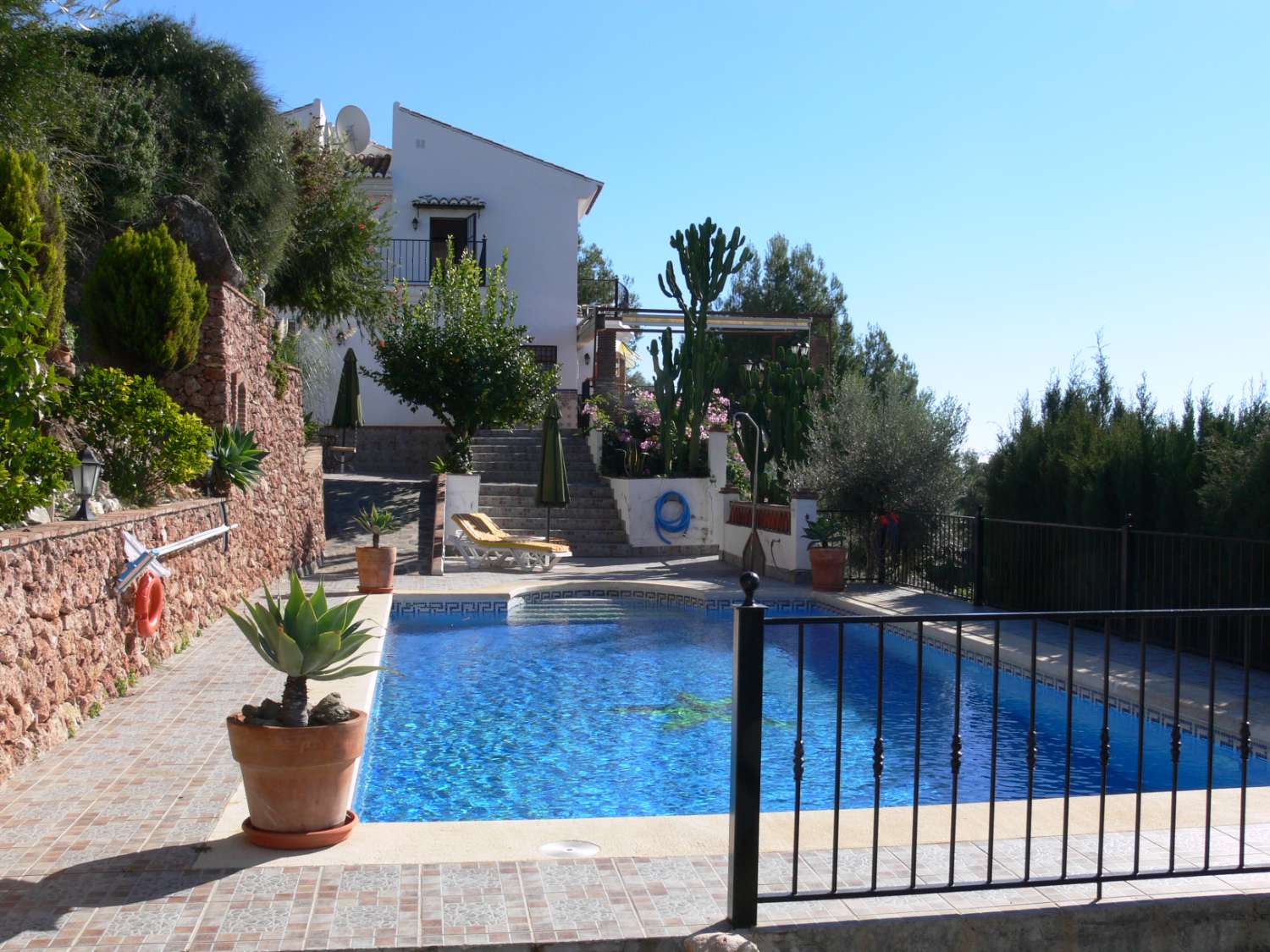 Beautiful spacious Cortijo with beautiful garden and private pool in the area of Frigiliana, Southern Spain