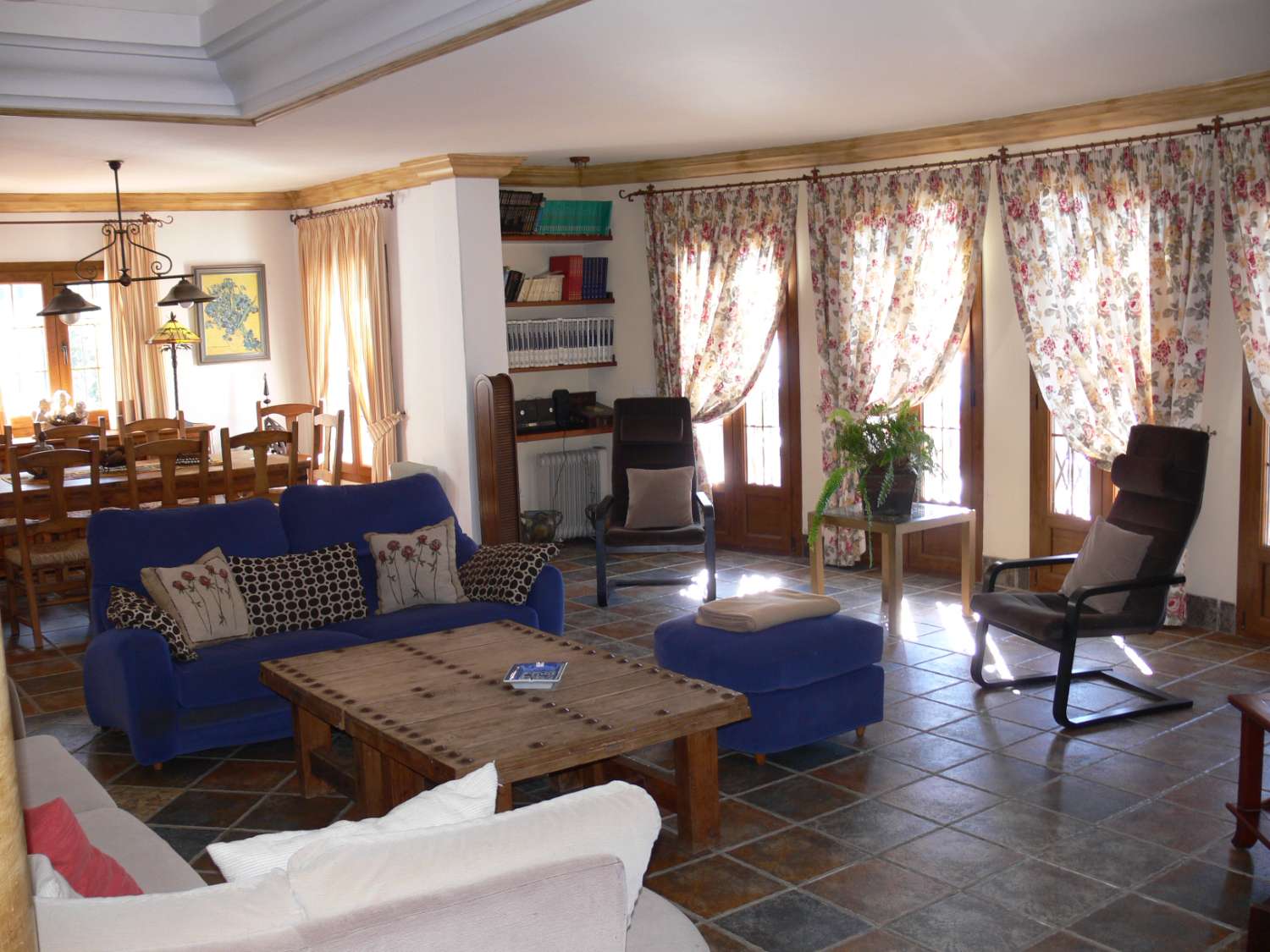 Beautiful spacious Cortijo with beautiful garden and private pool in the area of Frigiliana, Southern Spain