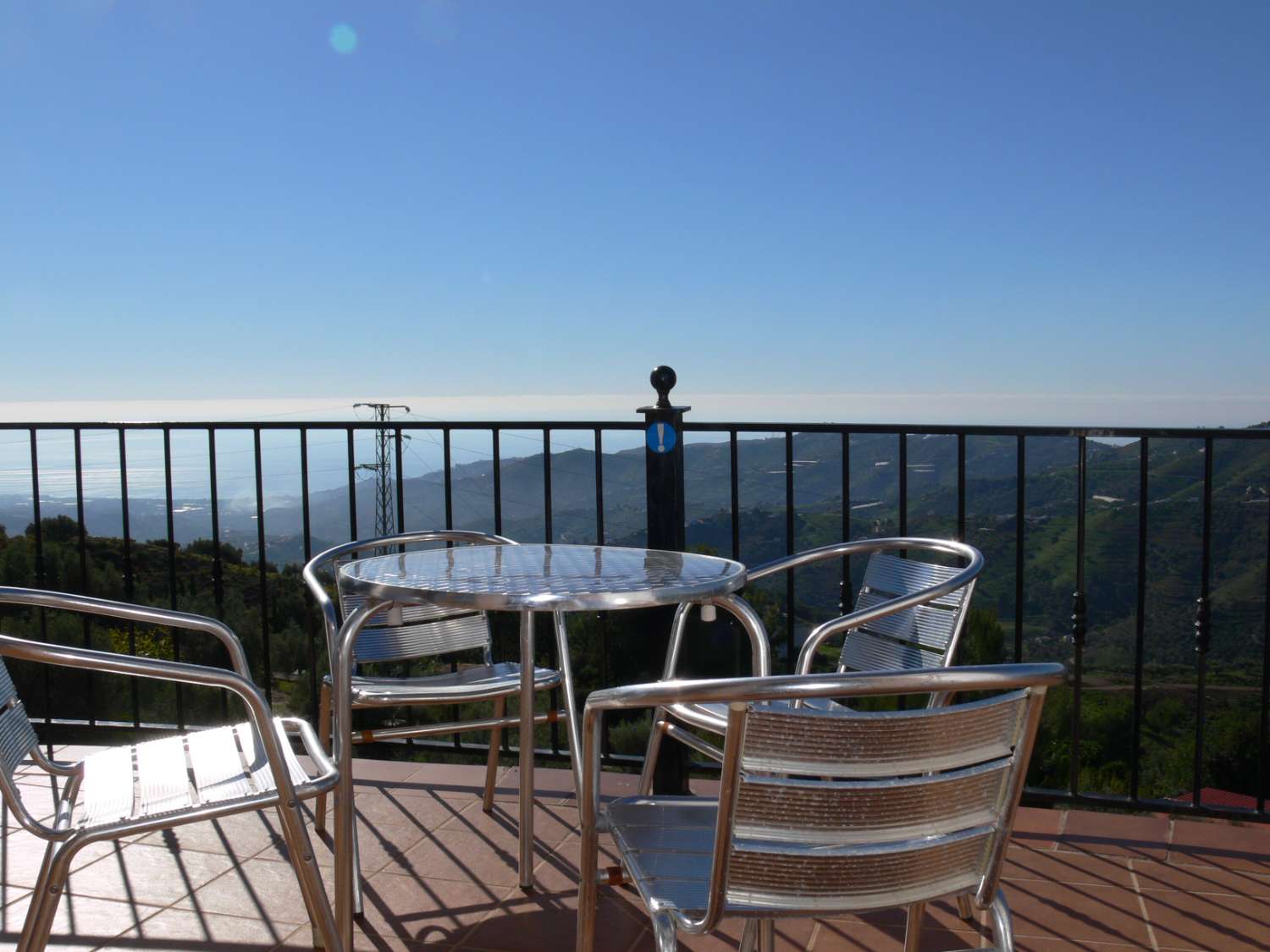 Beau Cortijo spacieux avec beau jardin et piscine privée dans la région de Frigiliana, sud de l’Espagne